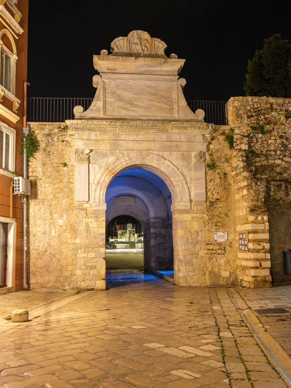Luxury Rooms Volat Old Town Zadar Eksteriør billede